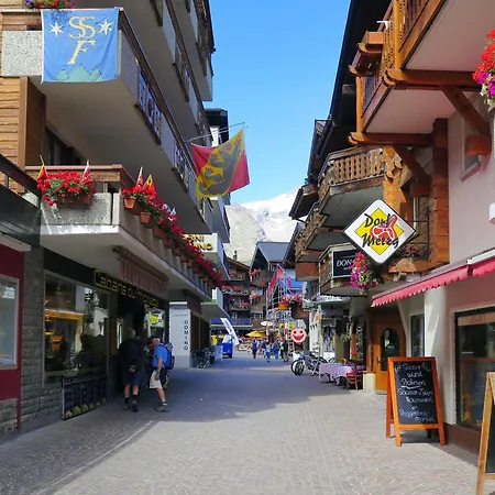 Cornelia 1 By Interhome Διαμέρισμα Saas Fee